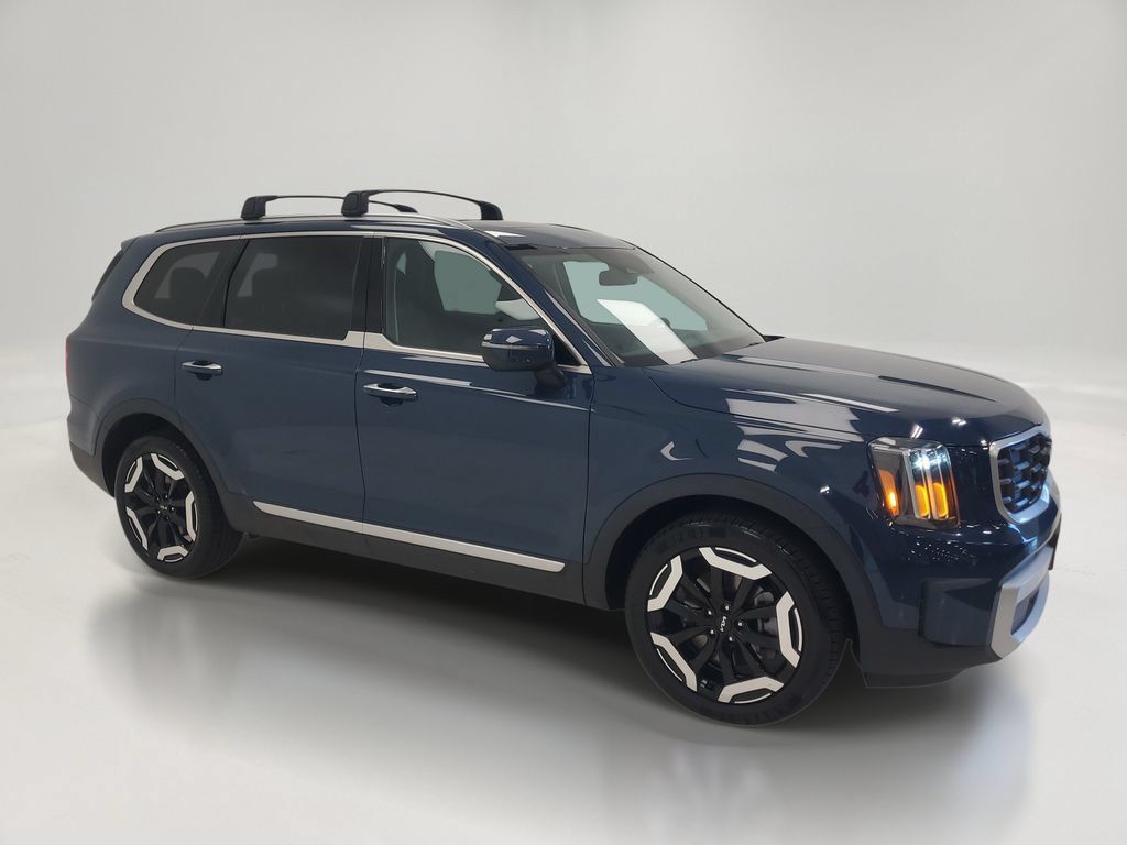 Used 2025 Kia Telluride S AWD/4WD image 2