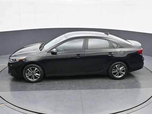 Used 2023 Kia Forte LXS image 18