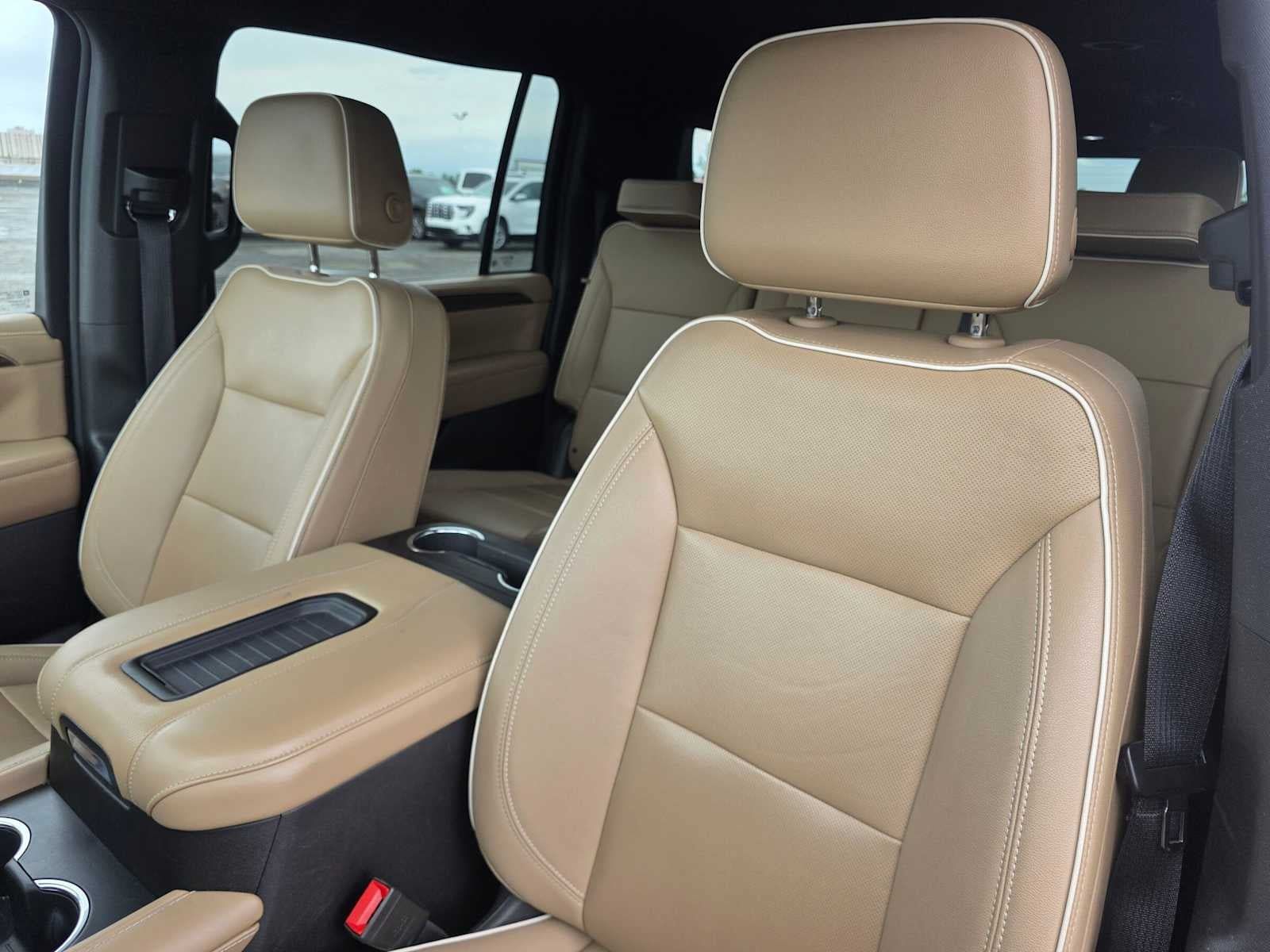 Certified 2024 Chevrolet Suburban Premier AWD/4WD image 22