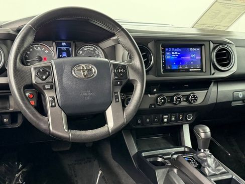 Used 2018 Toyota Tacoma TRD Sport w/ Technology Package RWD image 35