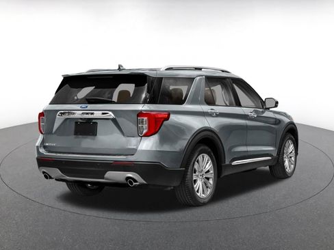 Used 2024 Ford Explorer Limited AWD/4WD image 2