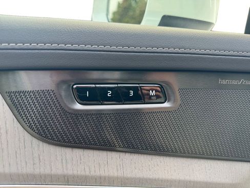 New 2026 Volvo XC90 T8 Ultra w/ Protection Package Premier image 12
