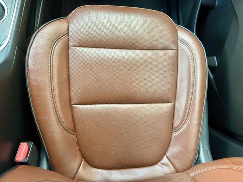 Used 2018 Chevrolet Traverse High Country w/ LPO, 'HIT The Road' Package AWD/4WD image 39