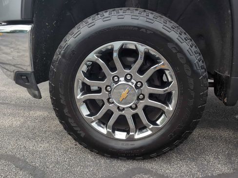 Used 2026 Chevrolet Silverado 2500 LTZ w/ LTZ Plus Package AWD/4WD image 33