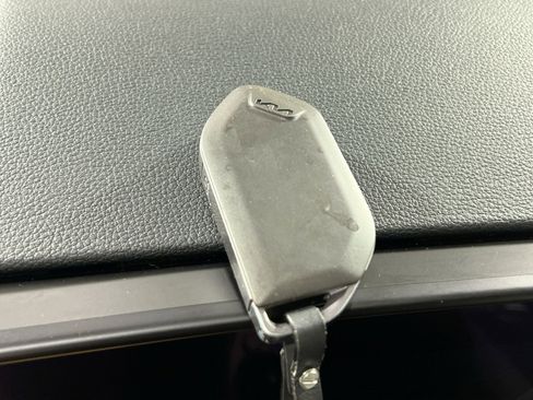 Used 2023 Kia Telluride SX image 32