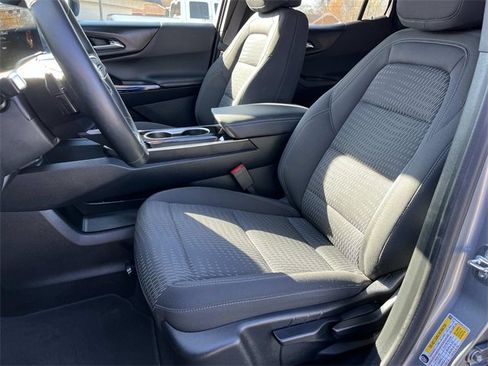 Used 2025 Chevrolet Equinox LT image 26