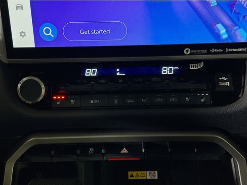 Used 2024 Toyota Tundra Limited image 24