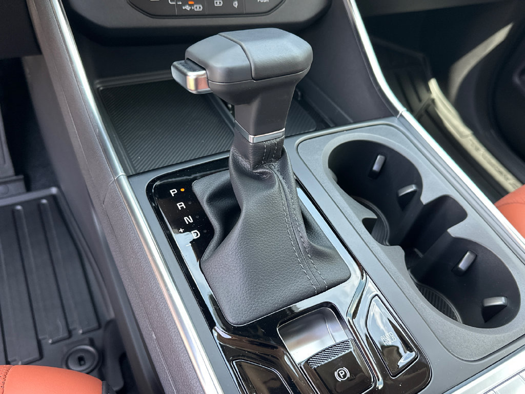 New 2027 Kia Carnival SX w/ Dark Edition Package FWD image 32