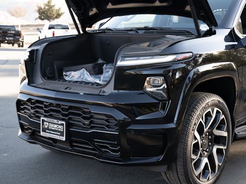 Used 2024 Chevrolet Silverado EV RST image 9