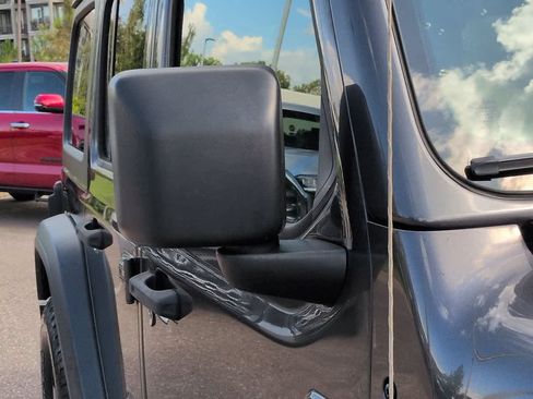 Used 2018 Jeep Wrangler Unlimited Sport S AWD/4WD image 12