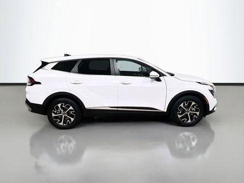 Certified 2023 Kia Sportage EX image 8