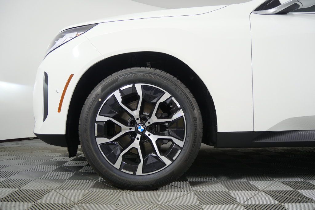 Certified 2026 BMW X3 xDrive30i w/ Convenience Package AWD/4WD image 8