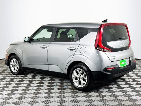 Used 2022 Kia Soul LX w/ Technology Package image 6