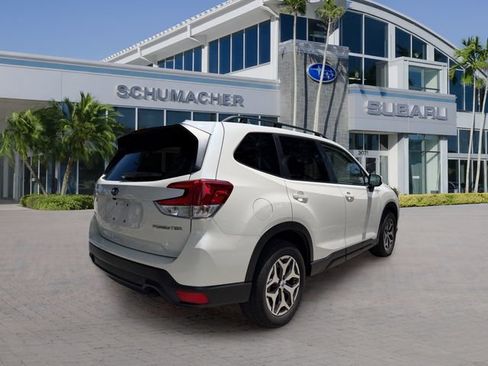 Used 2023 Subaru Forester Premium AWD/4WD image 7