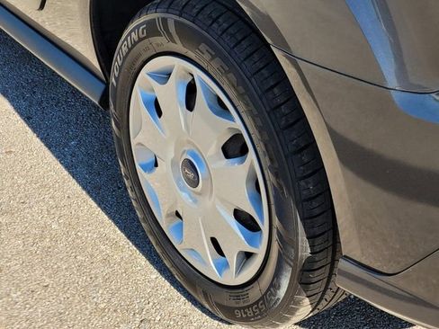 Used 2016 Ford Transit Connect XLT image 8