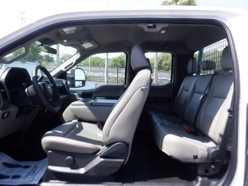 Used 2022 Ford F250 XL w/ Power Equipment Group AWD/4WD image 13
