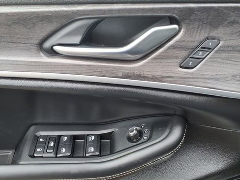 Certified 2023 Jeep Grand Cherokee L Limited w/ Black Appearance Package image 26