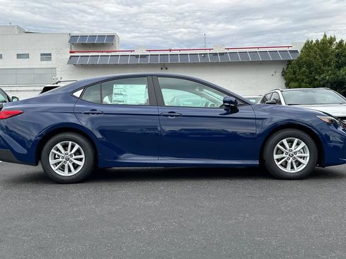 New 2026 Toyota Camry LE image 9