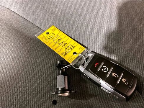 Used 2019 RAM 1500 Big Horn AWD/4WD image 12