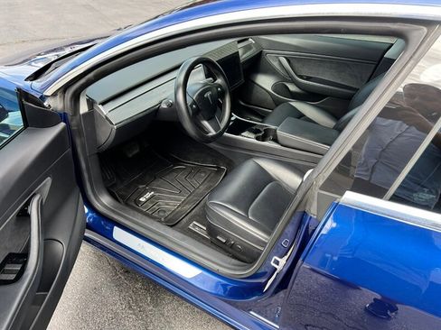 Used 2019 Tesla Model 3 Long Range image 11