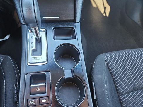 Used 2016 Subaru Outback 2.5i Premium image 32