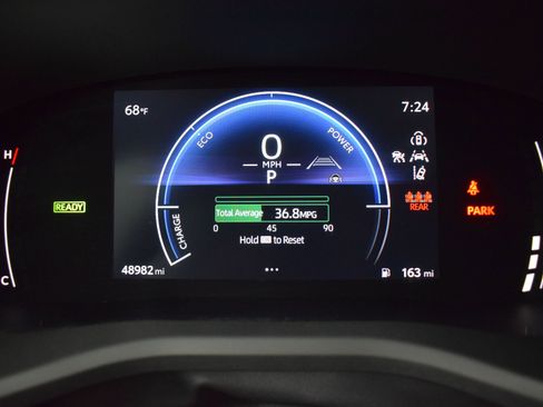 Used 2025 Toyota Camry SE FWD image 17