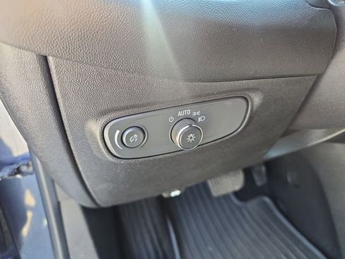 Used 2019 Chevrolet Equinox LT FWD image 31