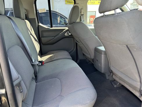 Used 2020 Nissan Frontier SV w/ Midnight Edition Floor Mats image 23