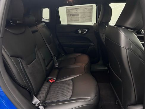 New 2026 Jeep Compass Latitude image 15