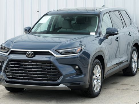 Used 2024 Toyota Grand Highlander Platinum image 52