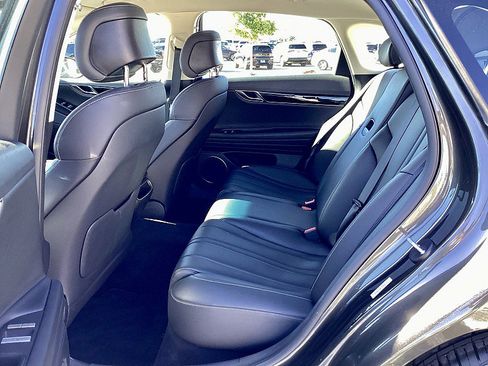 Used 2023 Genesis G80 2.5T image 15