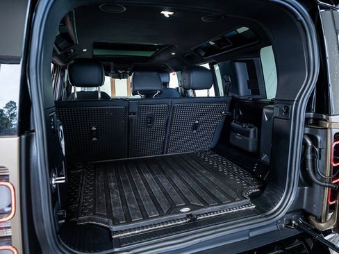 Used 2025 Land Rover Defender 110 X image 64