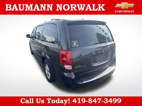 Used 2011 Dodge Grand Caravan Crew w/ Entertainment Group 1 FWD image 7
