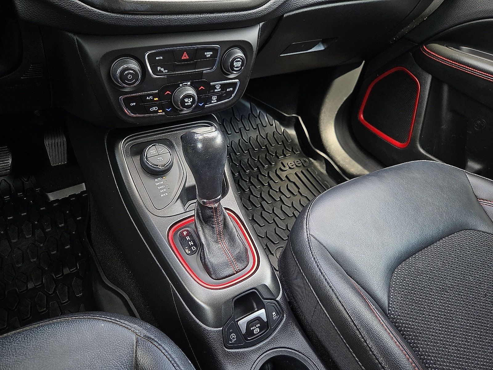 Used 2019 Jeep Compass Trailhawk w/ Safety & Security Group AWD/4WD image 25