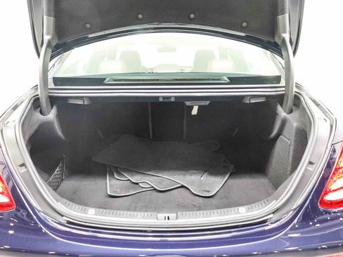 Used 2020 Mercedes-Benz E 350 Sedan image 27