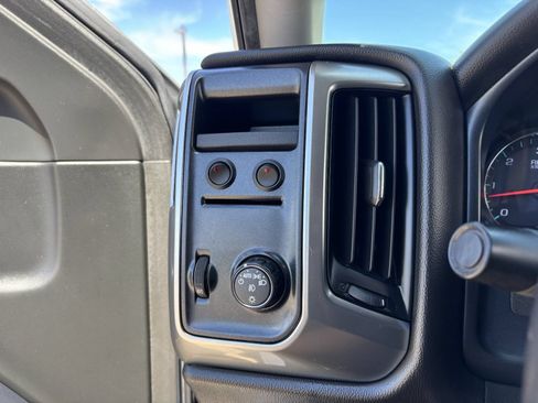 Used 2018 Chevrolet Silverado 1500 LT w/ All Star Edition RWD image 31