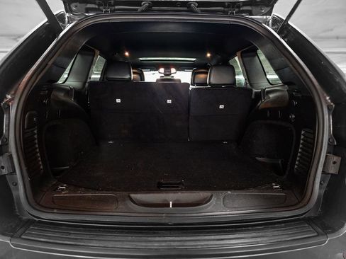 Used 2018 Jeep Grand Cherokee Altitude image 9