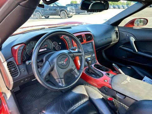 Used 2005 Chevrolet Corvette Coupe w/ Preferred Equipment Group RWD image 9