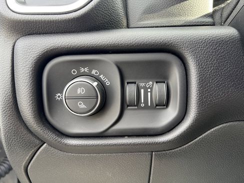 Used 2022 RAM 2500 Laramie w/ Body Color Bumper Group image 35