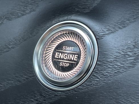 Used 2020 Mercedes-Benz E 450 4MATIC Sedan image 29