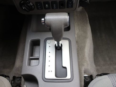 Used 2017 Nissan Frontier SV w/ SV Value Truck Package AWD/4WD image 36