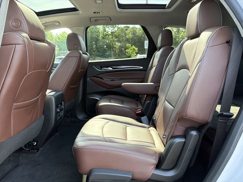 Used 2020 Buick Enclave Avenir w/ Avenir Technology Package FWD image 14