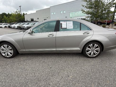 Used 2009 Mercedes-Benz S 550 4MATIC image 11
