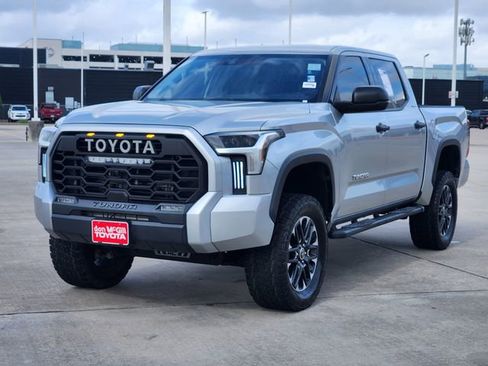 Used 2022 Toyota Tundra SR5 RWD image 3