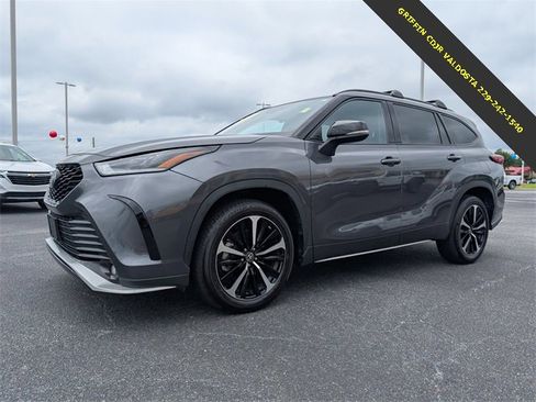 Used 2021 Toyota Highlander XSE image 8