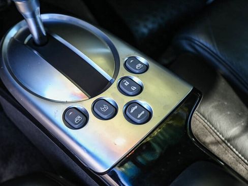 Used 2005 Chevrolet SSR w/ Preferred Equipment Group image 34