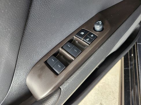 Used 2023 Toyota Camry SE FWD image 24