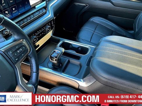 Used 2023 Chevrolet Silverado 1500 High Country w/ Technology Package image 18