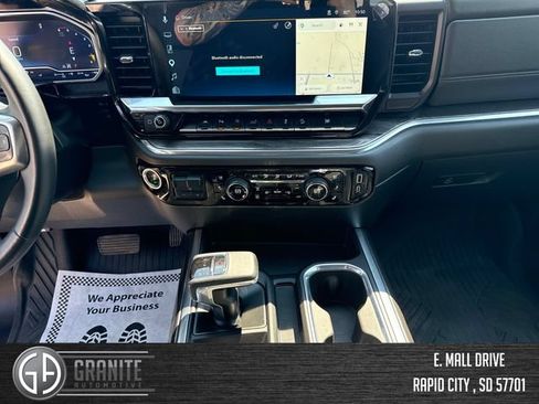 Used 2025 Chevrolet Silverado 1500 LTZ AWD/4WD image 17