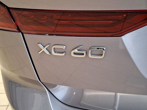 Certified 2026 Volvo XC60 B5 Plus w/ Protection Package Premier image 31